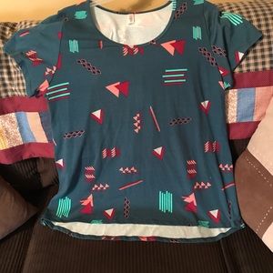 Classic lularoe tee